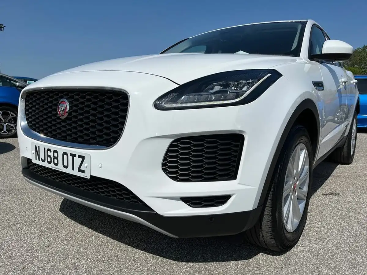 2018-jaguar-e-pace-20-i4d-s-big-24