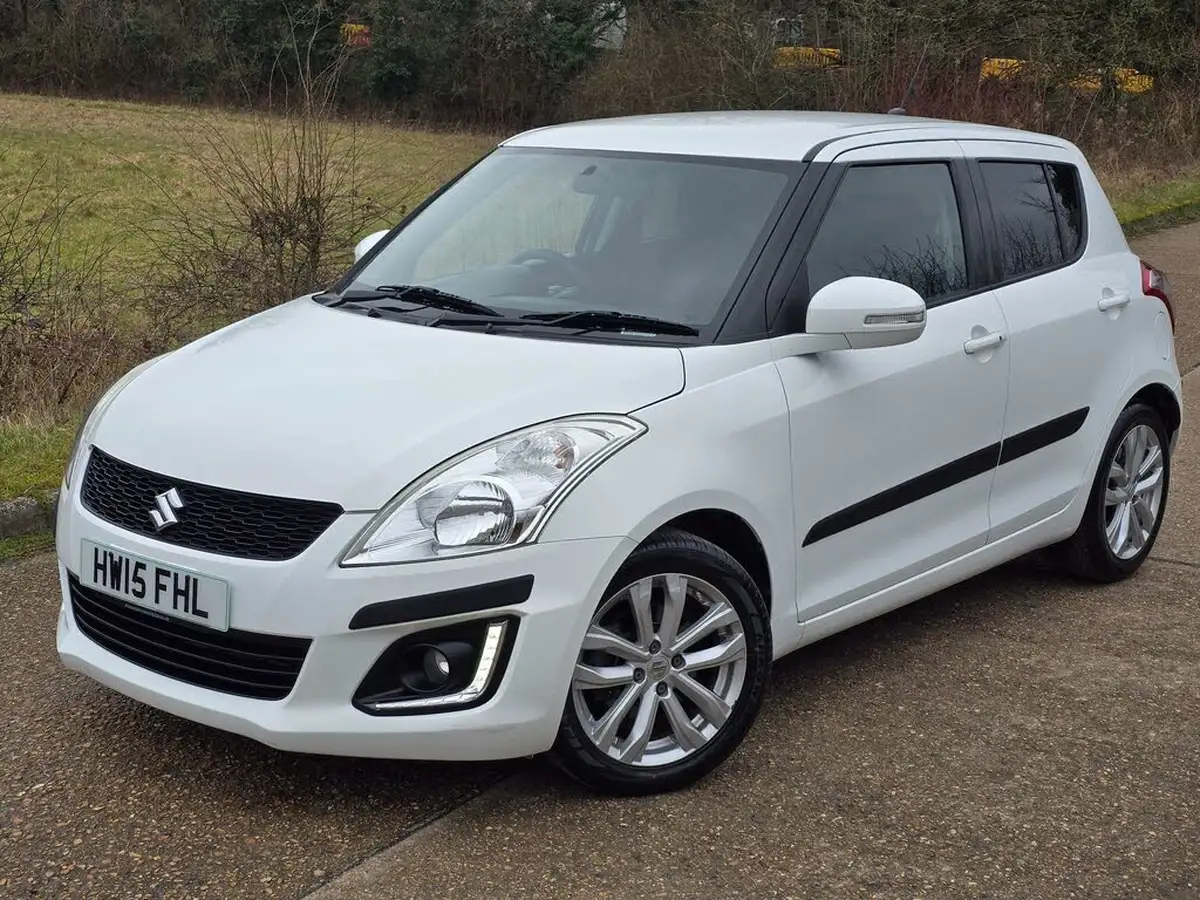 2015-suzuki-swift-12-sz4-90ps-5d-big-1