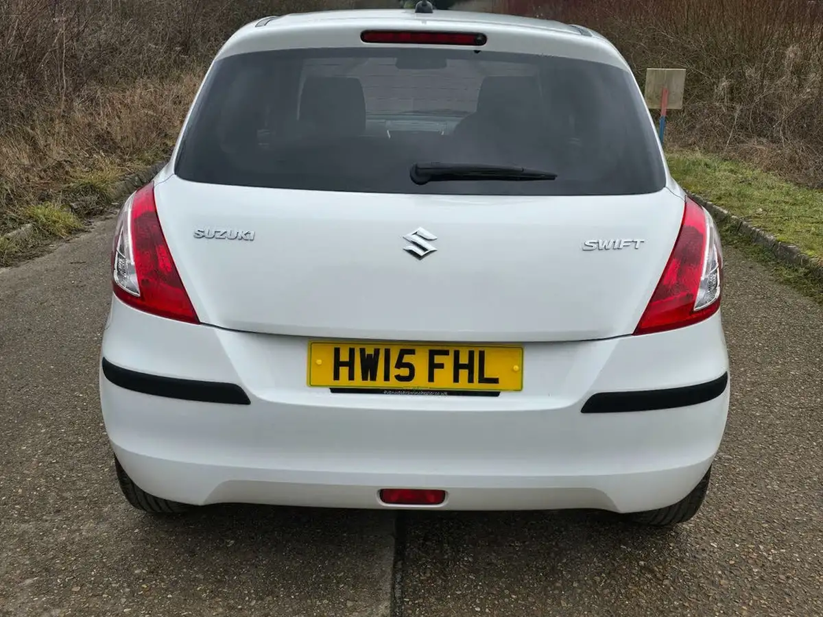 2015-suzuki-swift-12-sz4-90ps-5d-big-25