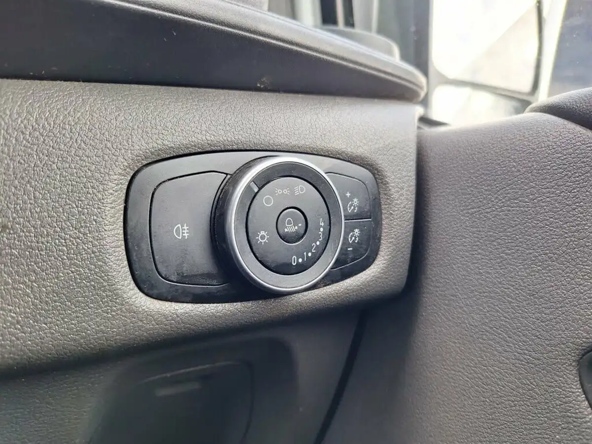 2020-ford-transit-custom-20tdci-280-l1h1-leader-130pseu6dt-panel-van-big-22
