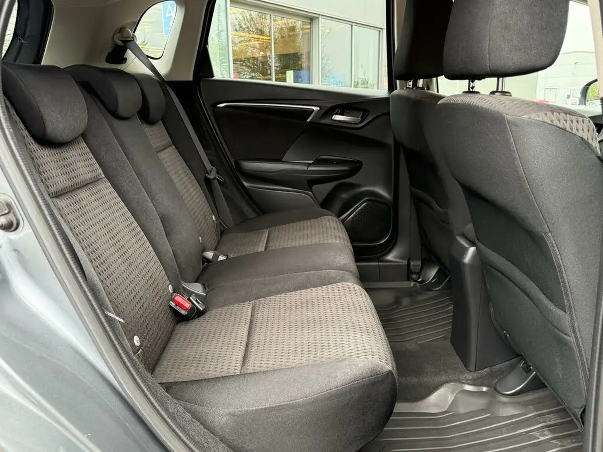 2019-honda-jazz-13-i-vtec-ex-navi-cvt-big-70
