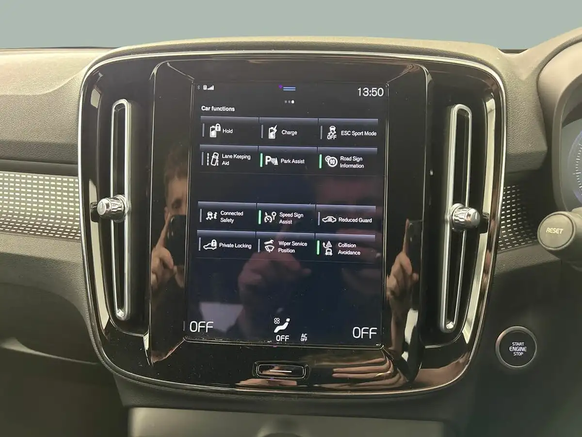 2021-volvo-xc40-15-t4-r-design-208bhp-big-11