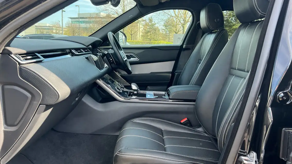 2023-land-rover-range-rover-velar-20-d200-velar-big-2