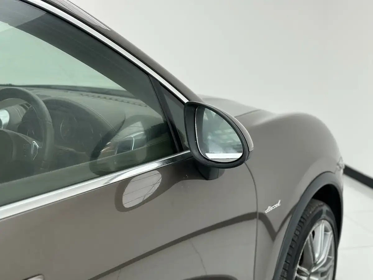 2013-porsche-cayenne-30td-big-44