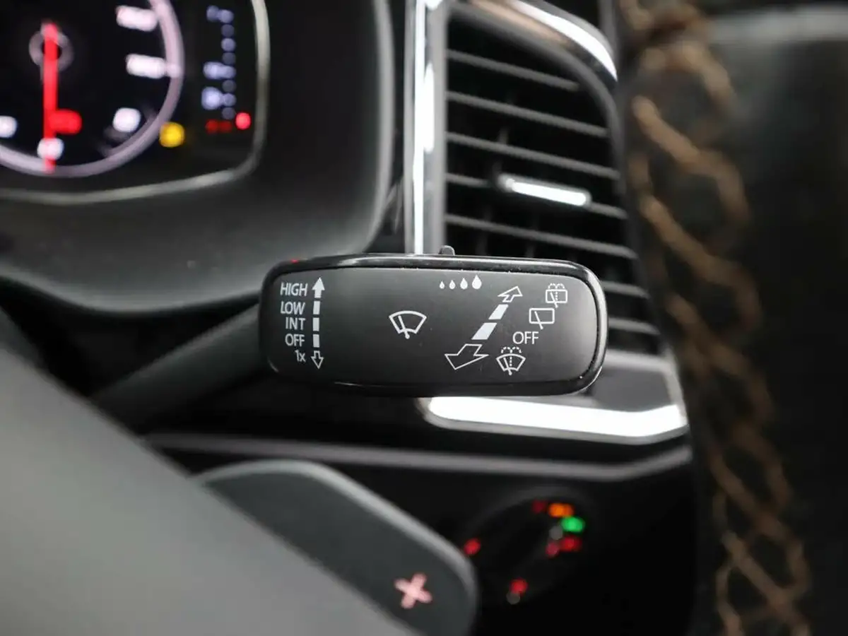 2019-seat-cupra-ateca-20-tsi-big-26
