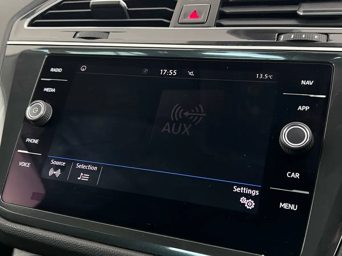 2018-volkswagen-tiguan-20tdi-se-navigation-150ps-ss-dsg-big-24