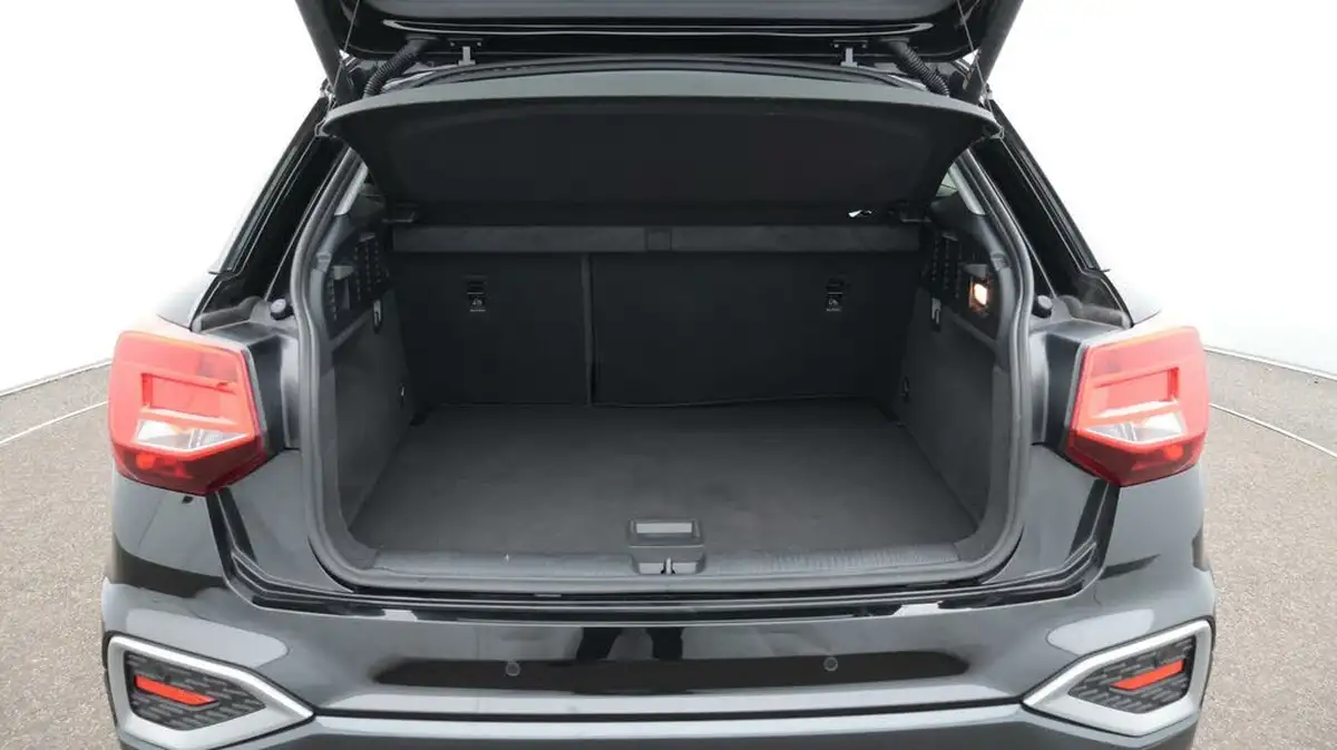 2022-audi-q2-10-30-tfsi-sport-big-17