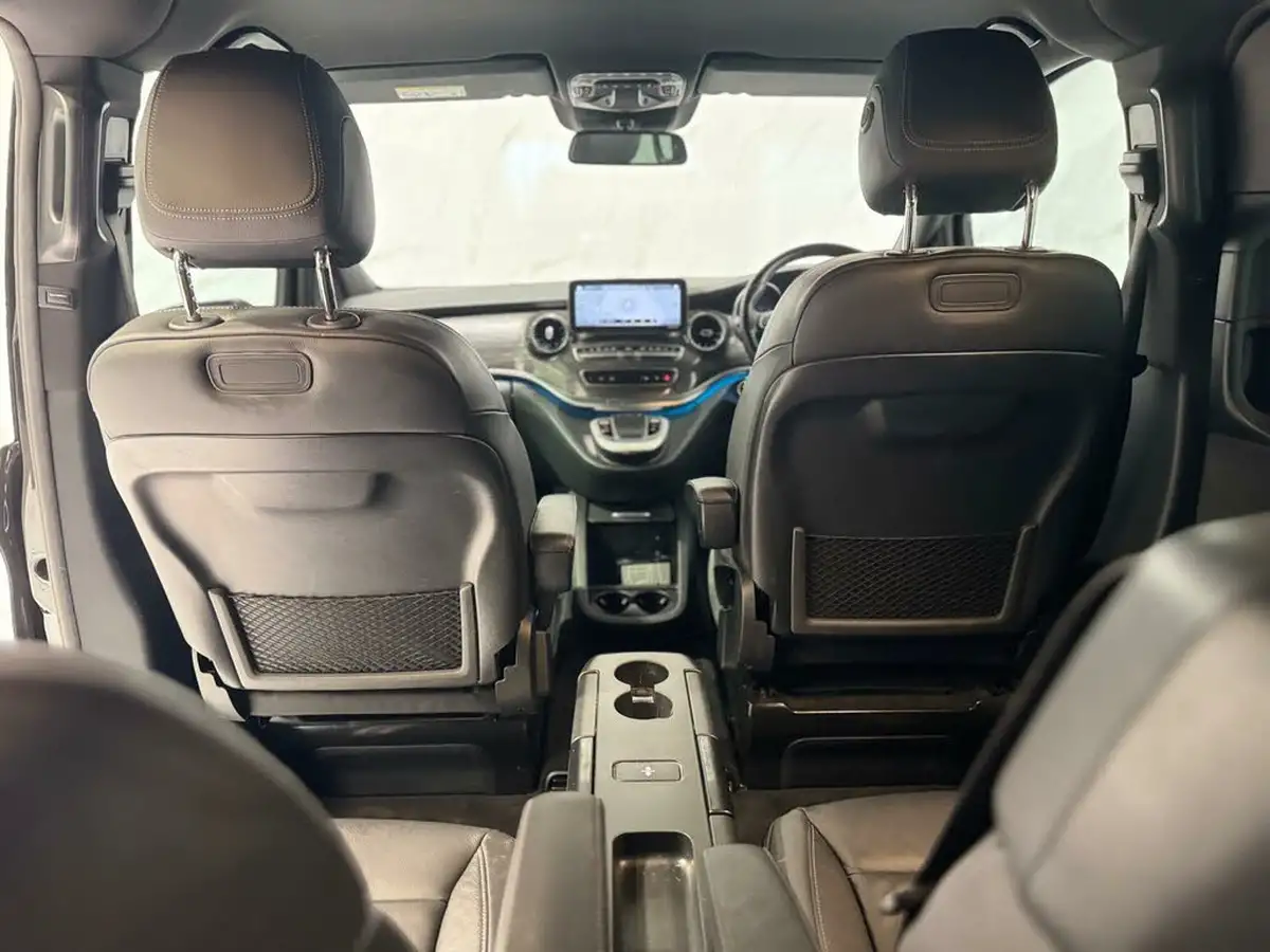2021-mercedes-benz-eqv-e-eqv-300-sport-premium-big-38
