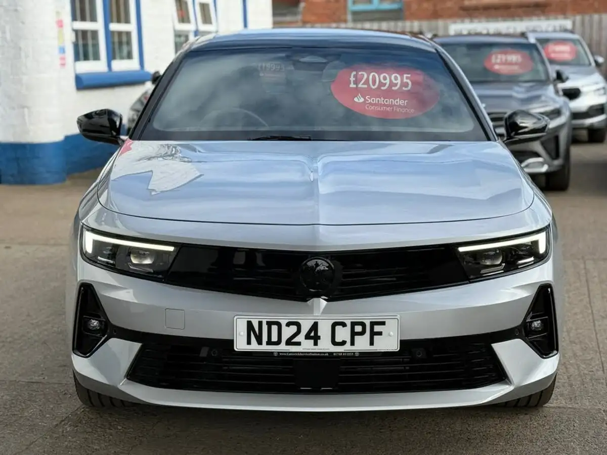 2024-vauxhall-astra-12-turbo-ultimate-130ps-hatchback-big-1
