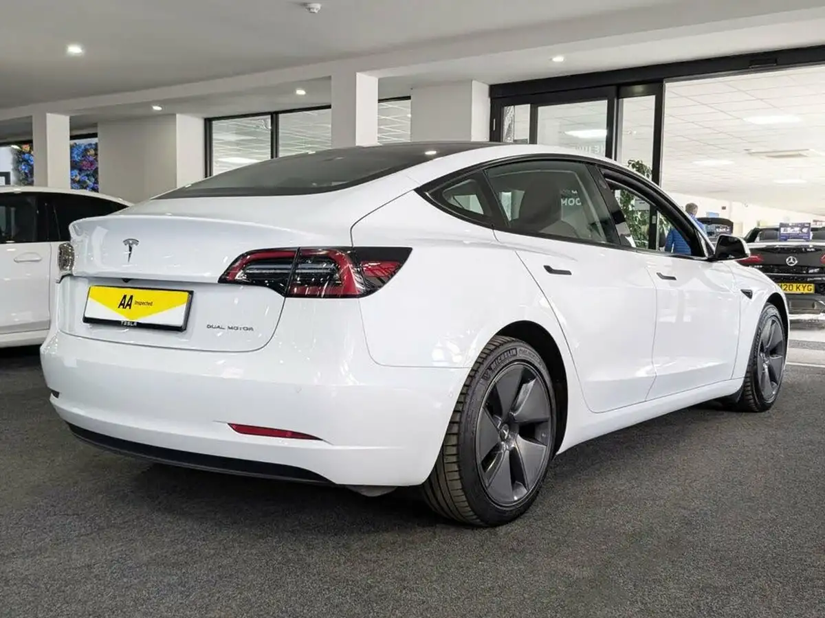 2021-tesla-model-3-e-standard-plus-big-9