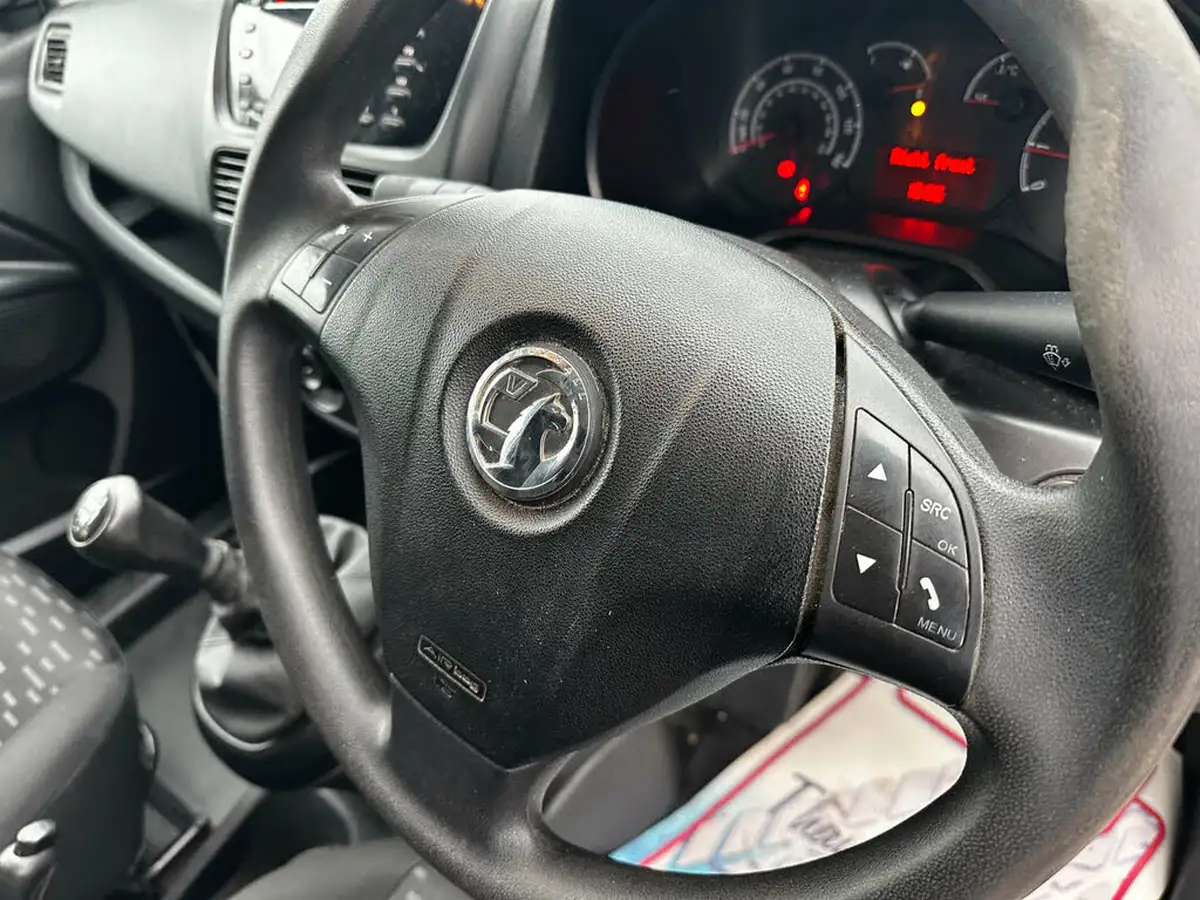 2015-vauxhall-combo-13td-2000-panel-big-16