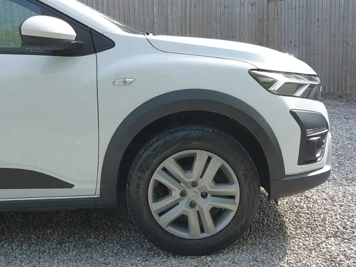 2022-dacia-sandero-stepway-10-tce-comfort-90bhp-big-11