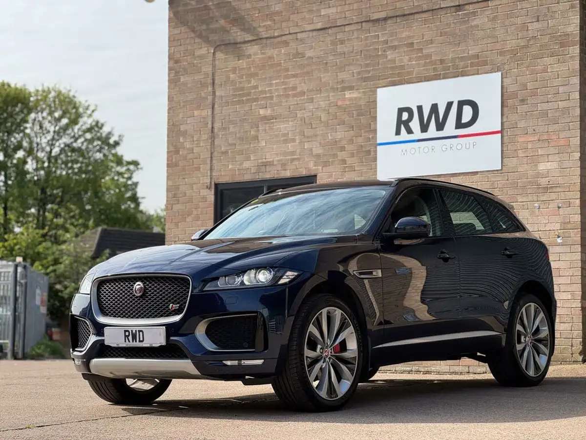 2018-jaguar-f-pace-30-v6-sc-s-big-13