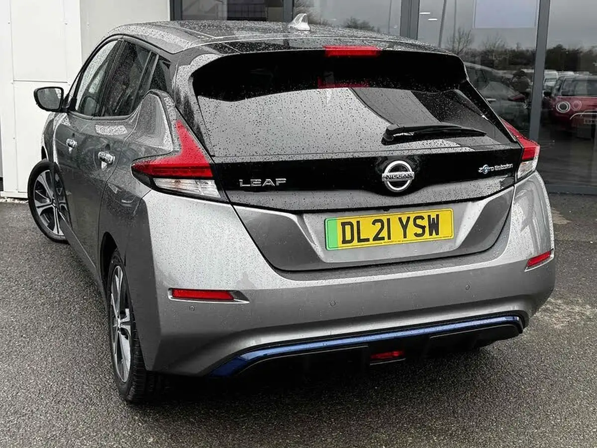 2021-nissan-leaf-e-n-connecta-big-16
