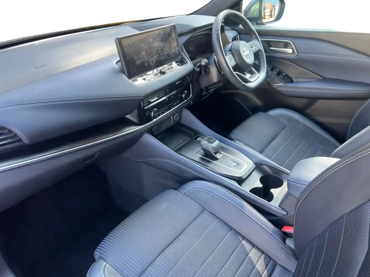 2022-nissan-qashqai-13-dig-t-tekna-158ps-xtronic-big-9
