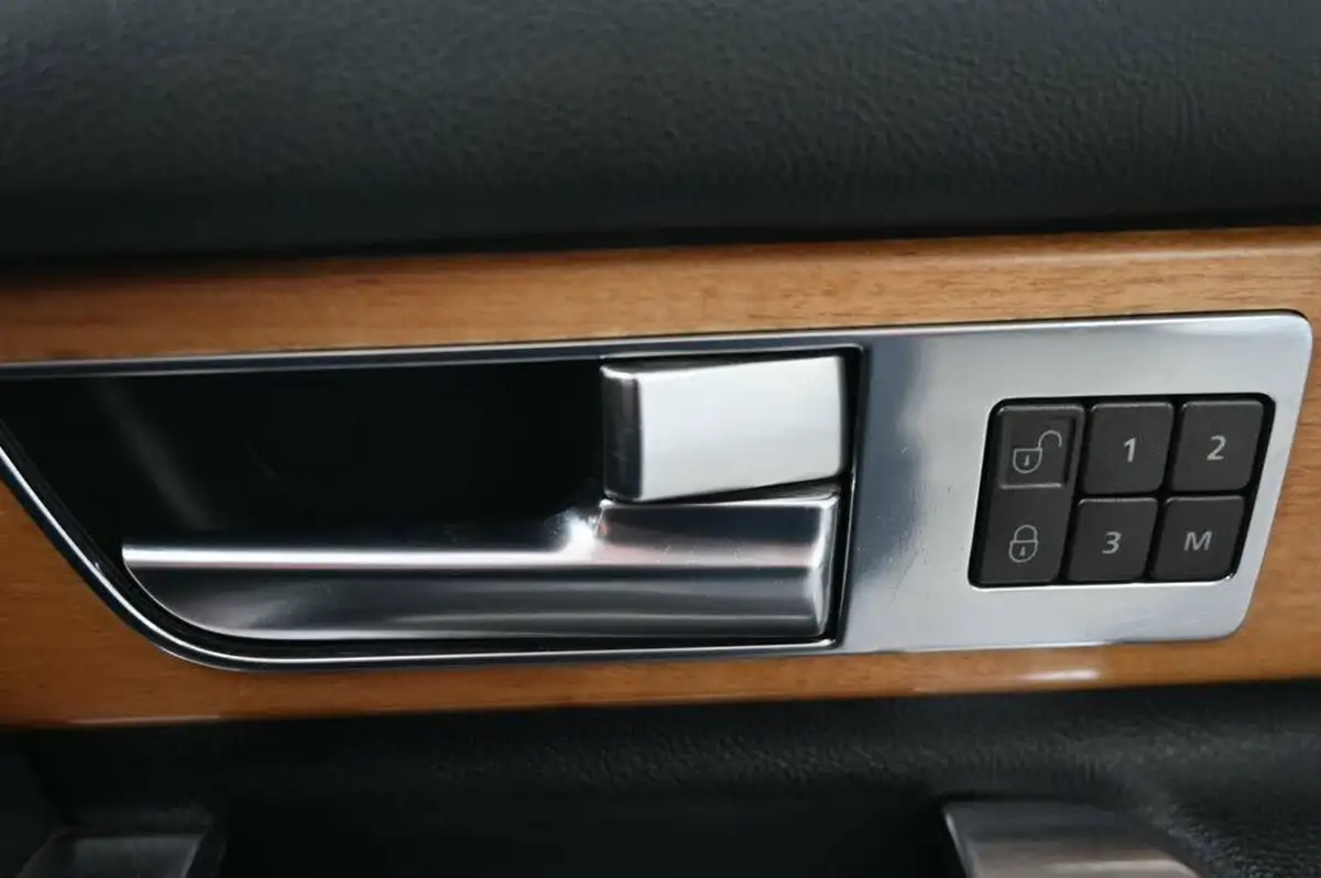 2013-land-rover-discovery-4-30td-hse-30sd-v6-auto-big-30