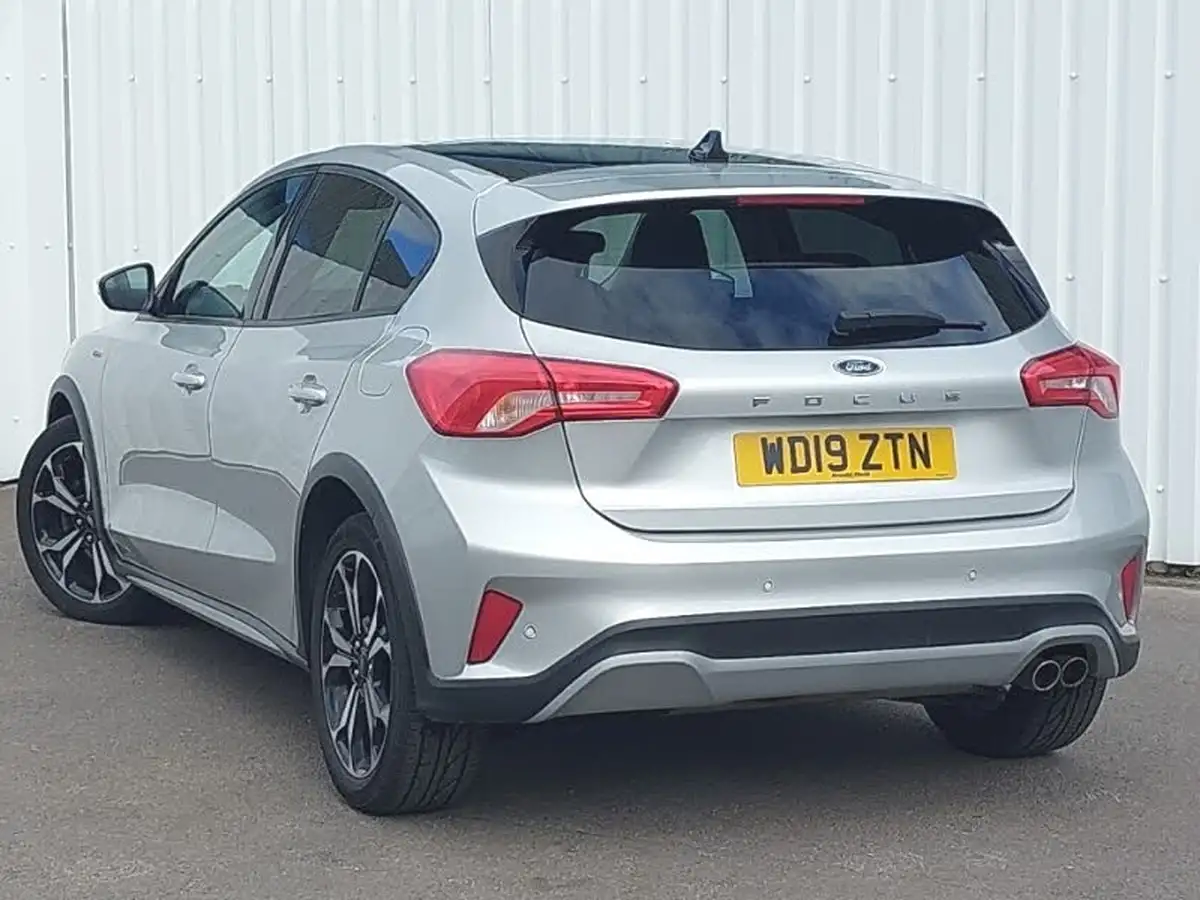 2019-ford-focus-15t-active-x-hatchback-big-1