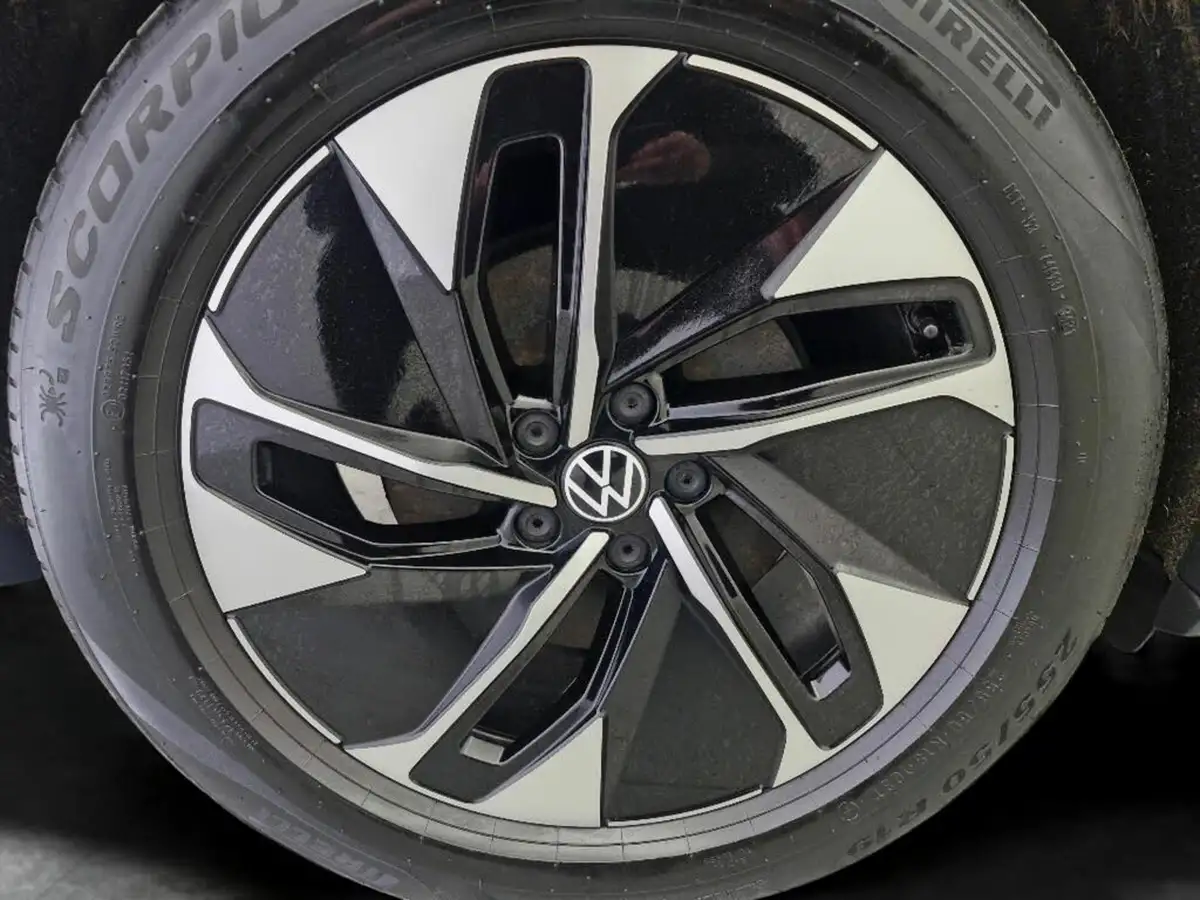 2021-volkswagen-id4-e-family-big-10