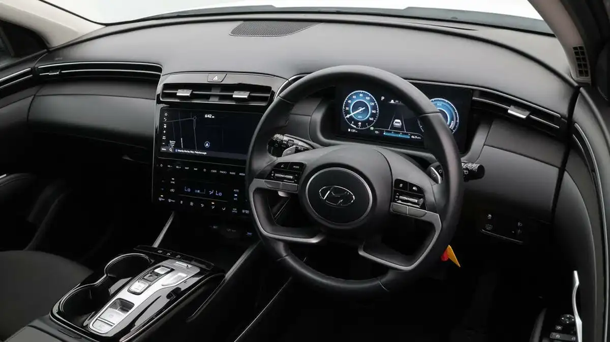 2023-hyundai-tucson-16-t-gdi-se-connect-230ps-hybrid-auto-big-9