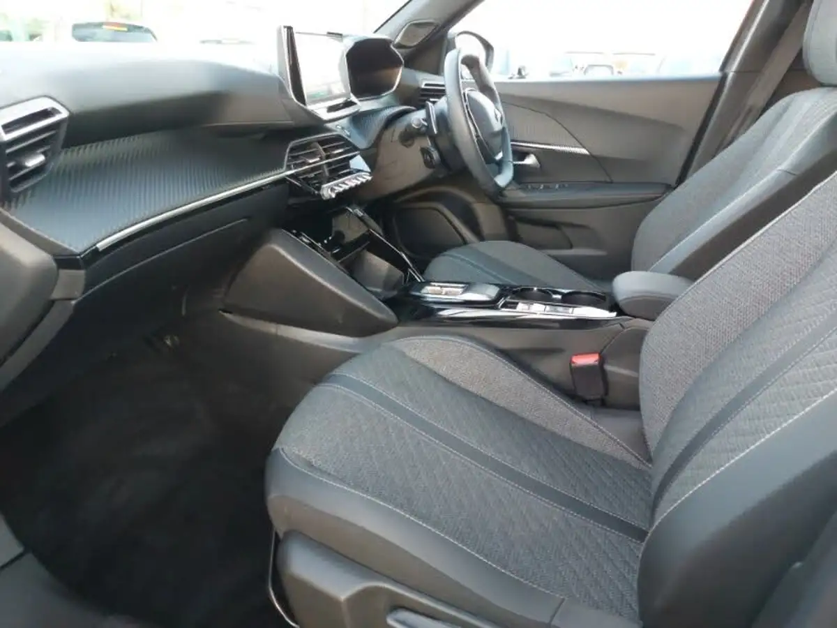 2024-peugeot-2008-suv-12-puretech-allure-130ps-eat8-big-4