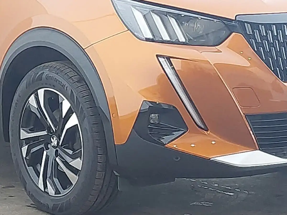 2022-peugeot-2008-suv-12-puretech-gt-big-8