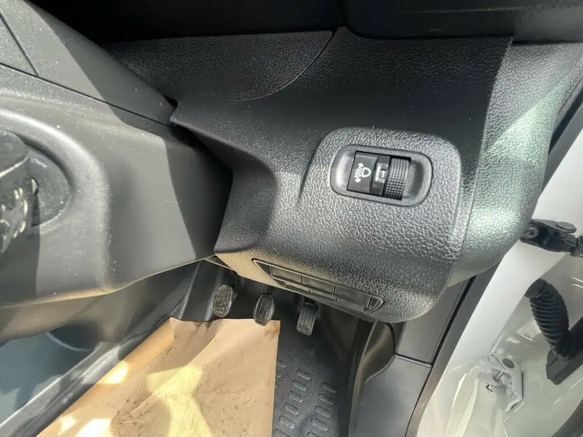 2020-peugeot-partner-15-bluehdi-1000-professional-100ps-eu6dt-panel-big-16