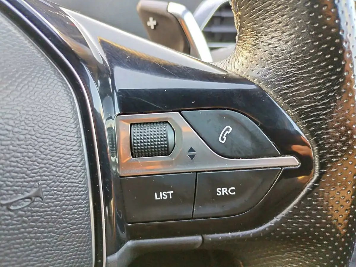 2017-peugeot-3008-suv-16-bluehdi-gt-line-big-19