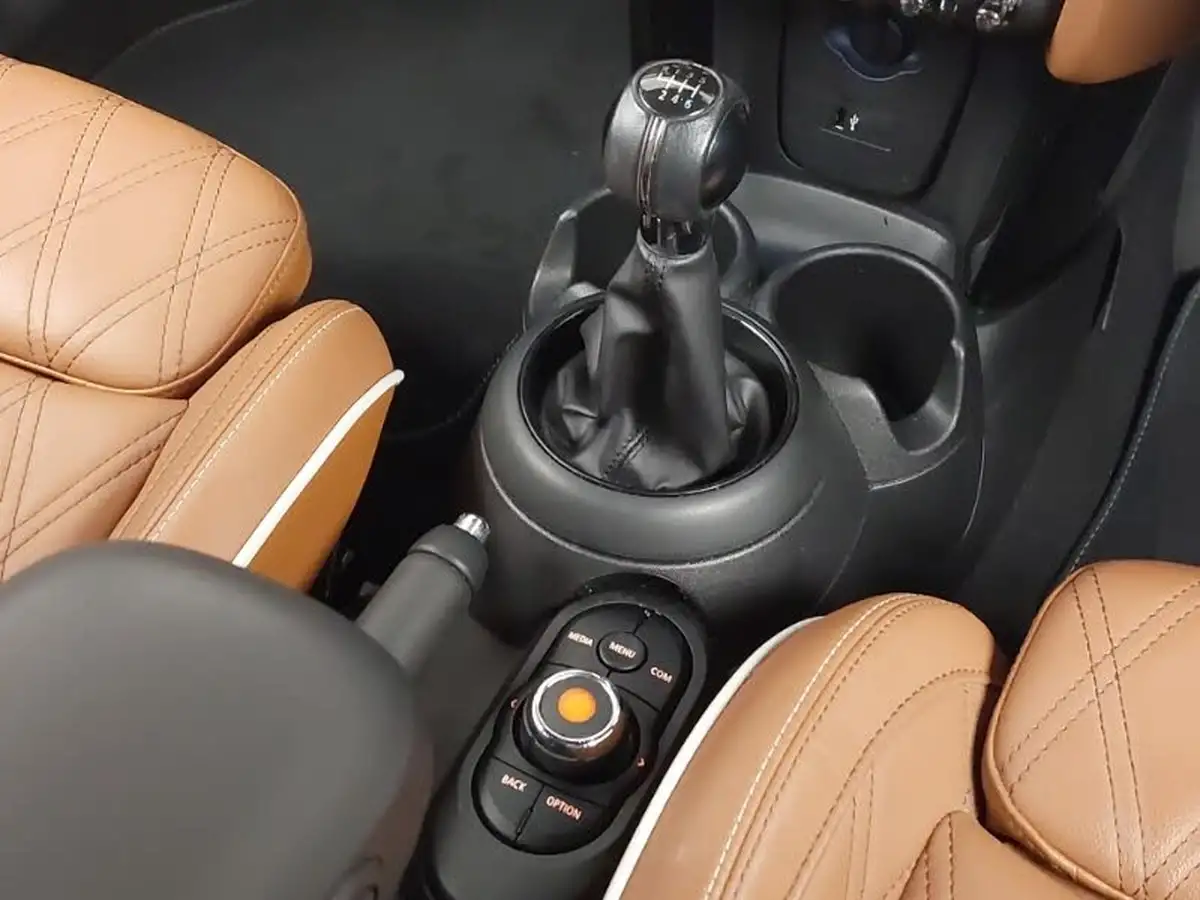 2021-mini-cooper-15-cooper-exclusive-hatchback-5d-big-9