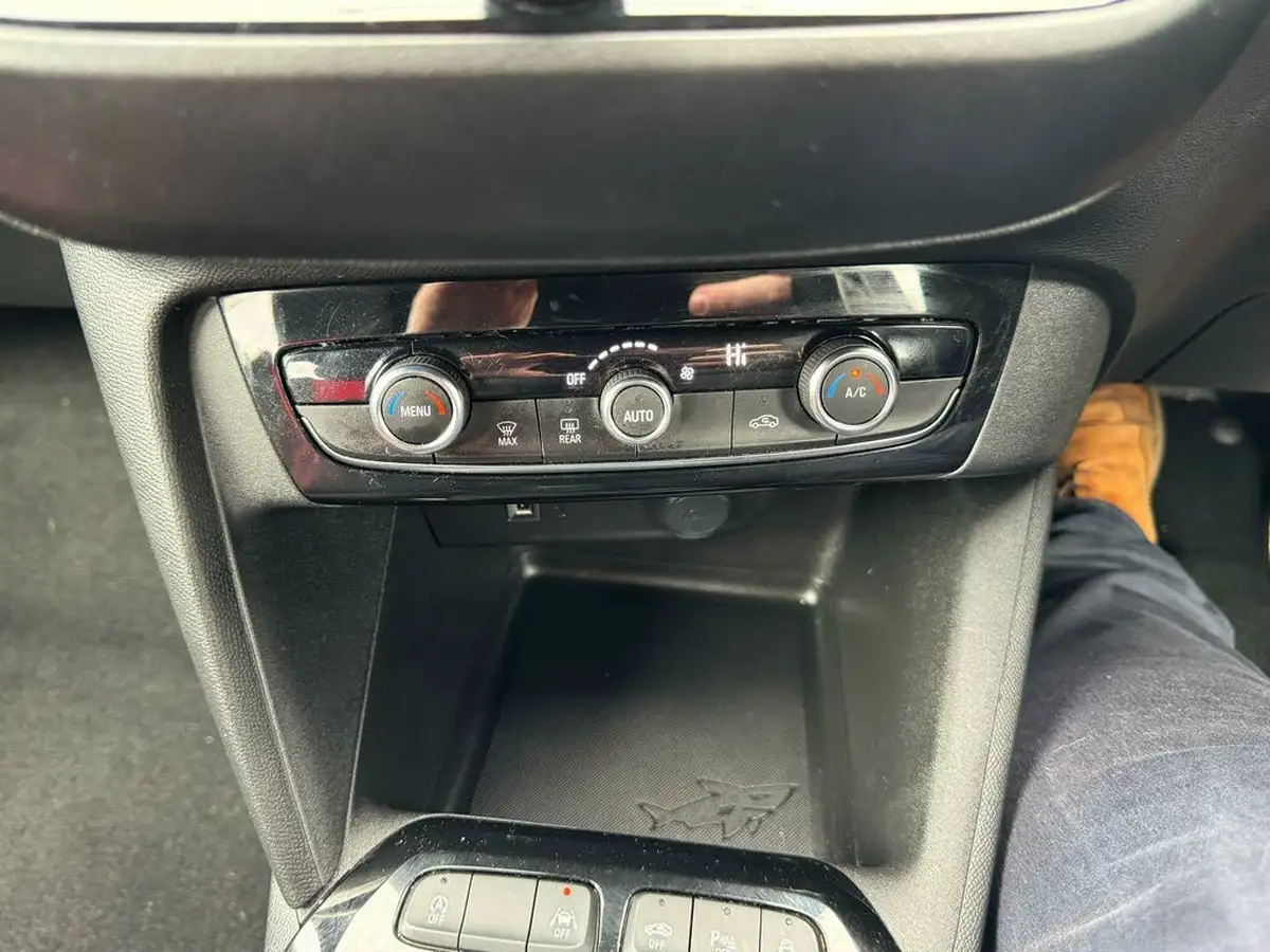 2023-vauxhall-corsa-12i-gs-big-15
