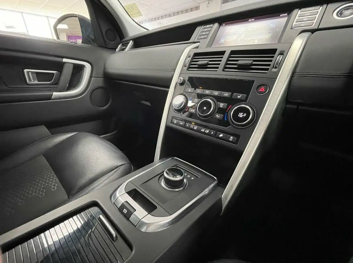 2018-land-rover-discovery-sport-20td4-se-tech-180ps-auto-big-41