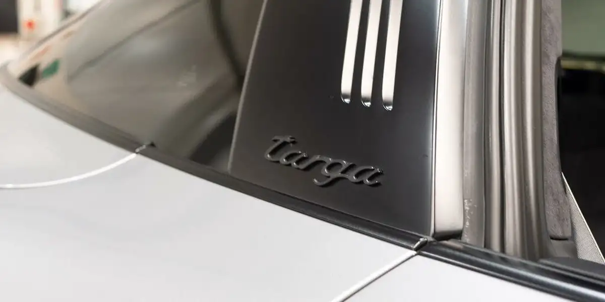 2017-porsche-911-30-targa-4-gts-pdk-big-56