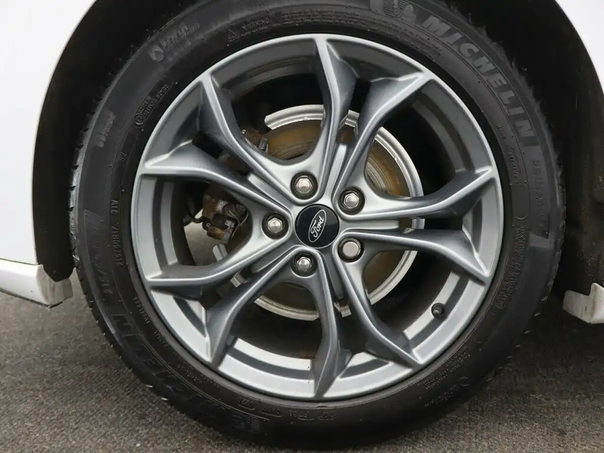 2020-ford-focus-15-st-line-edition-hatchback-big-34