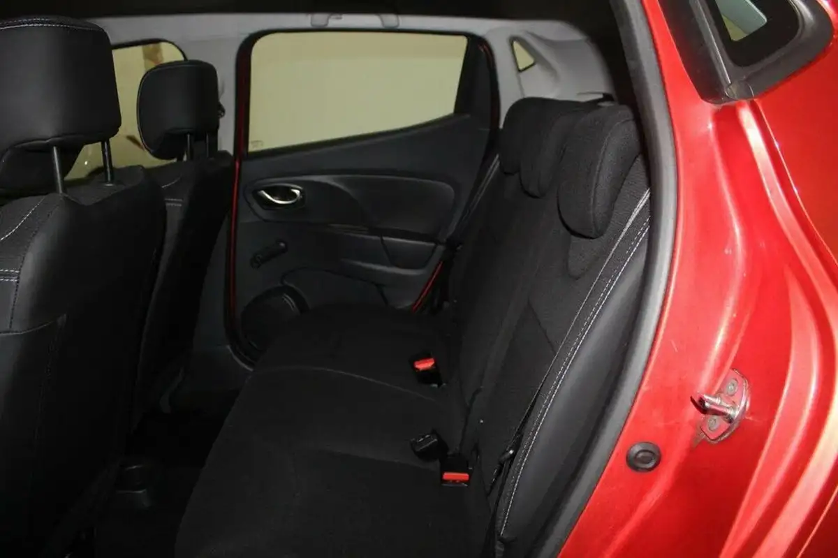 2015-renault-clio-12-dynamique-nav-big-35