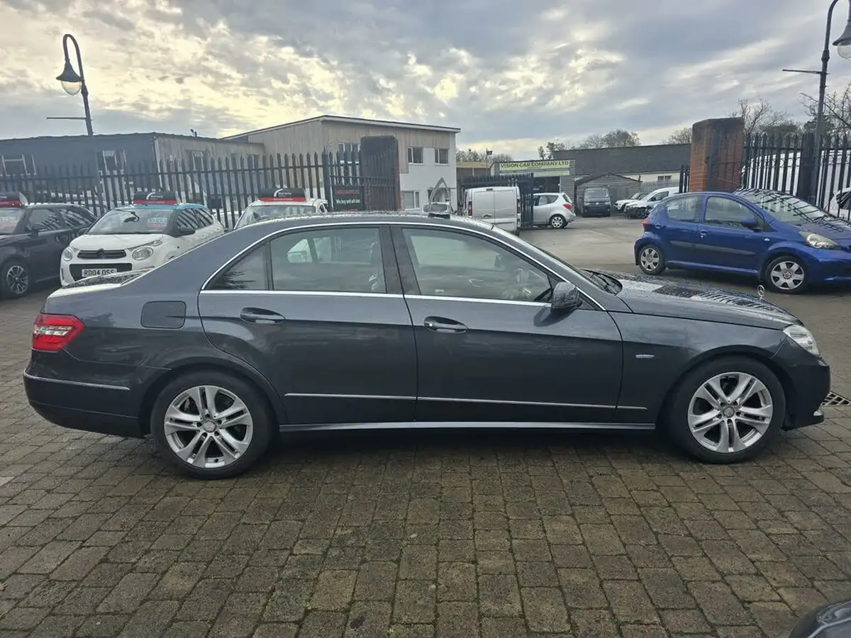 2010-mercedes-benz-e-class-21td-e200-cdi-avantgarde-auto-big-8