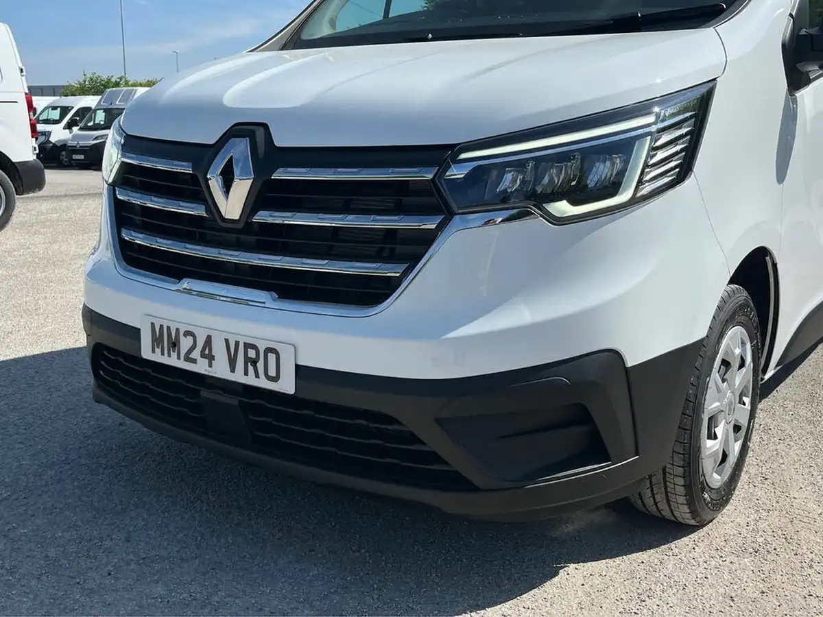 2024-renault-trafic-20dci-ll30-130-advance-panel-big-15