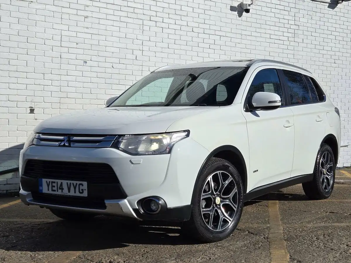2014-mitsubishi-outlander-22di-d-gx4-big-18