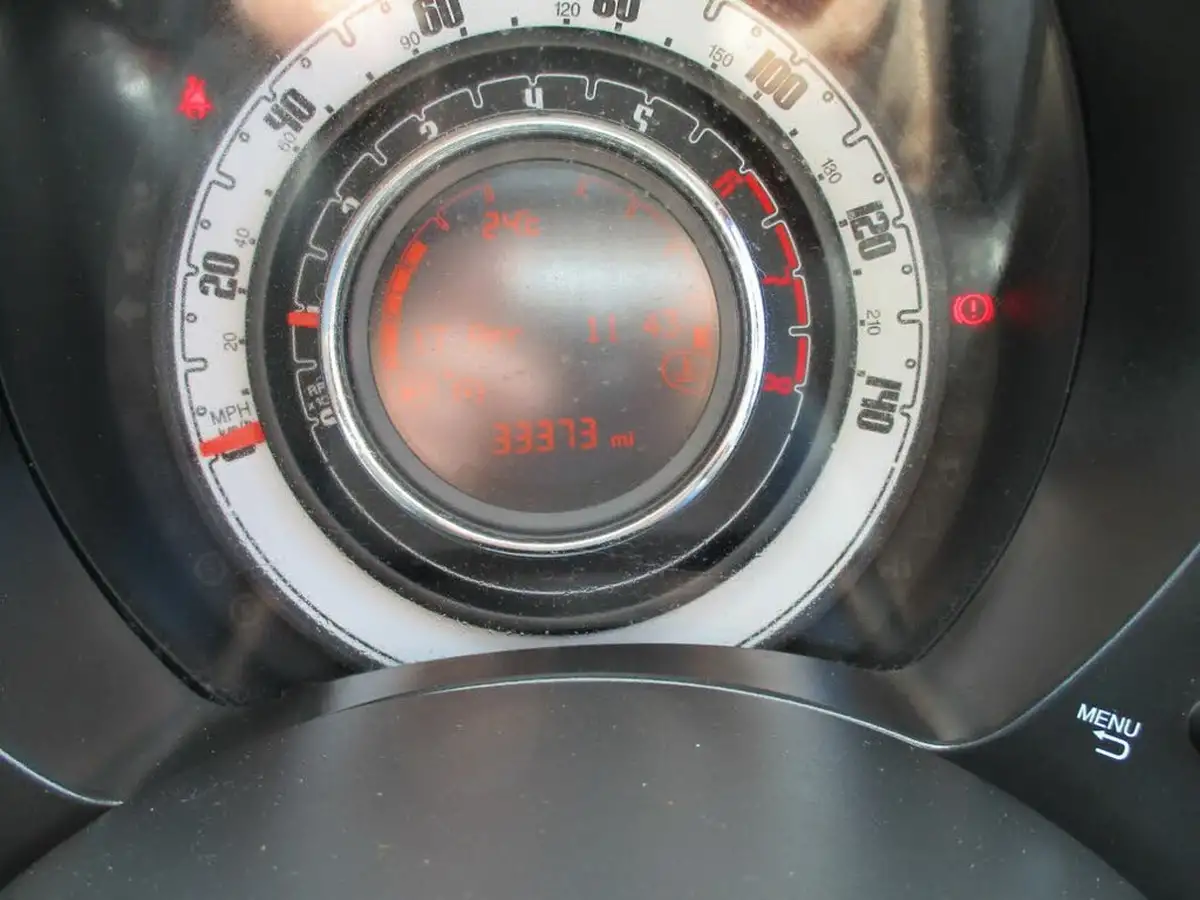 2017-fiat-500-12-lounge-big-10