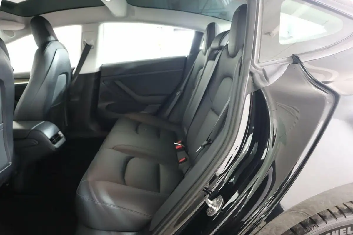 2021-tesla-model-3-e-long-range-4x4-big-11