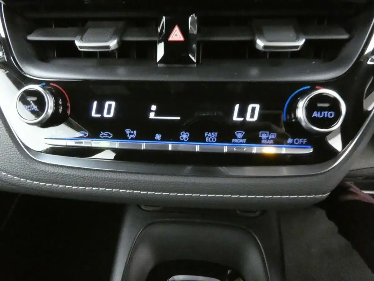 2020-toyota-corolla-18-vvt-i-icon-tech-spare-wheel-hatchback-5d-big-12
