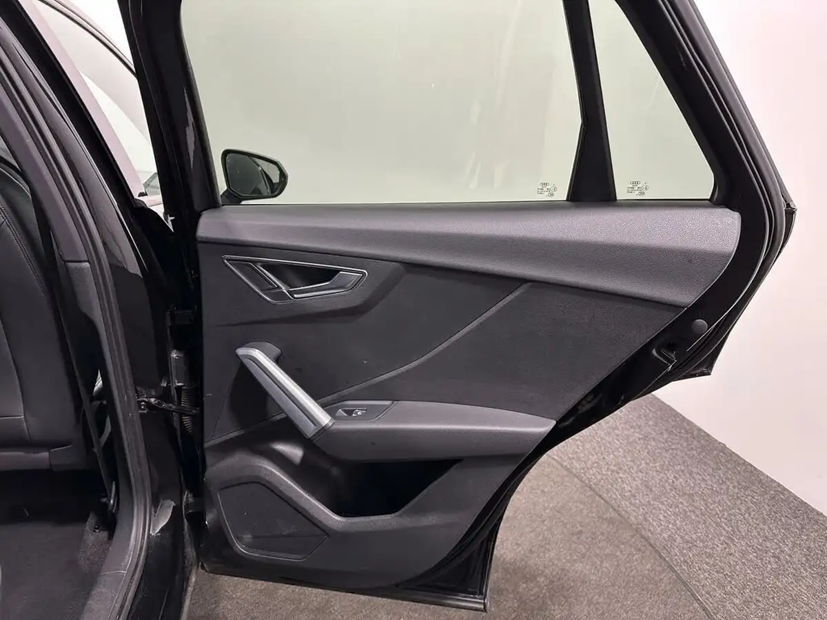 2017-audi-q2-16tdi-s-line-115ps-big-38