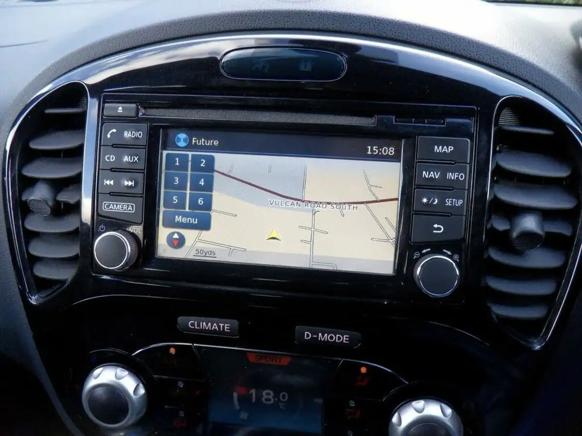 2016-nissan-juke-12-dig-t-n-connecta-ss-big-44