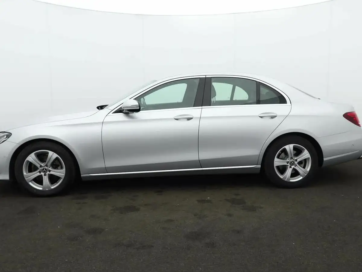 2018-mercedes-benz-e-class-20d-e220d-se-ss-saloon-4d-big-3