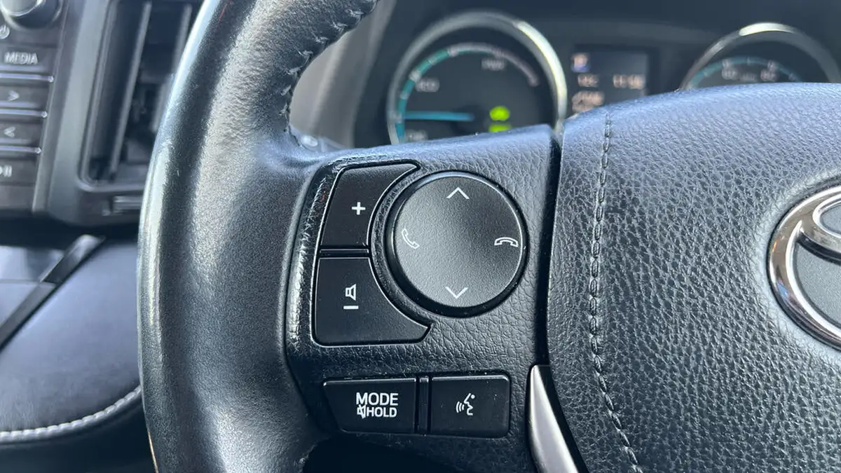 2018-toyota-rav4-25-vvt-i-icon-tech-big-22