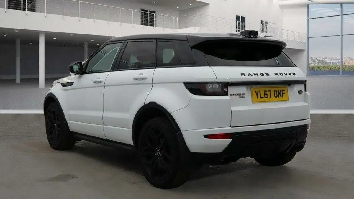 2018-land-rover-range-rover-evoque-20td4-hse-dynamic-ss-hatchback-5d-auto-big-2