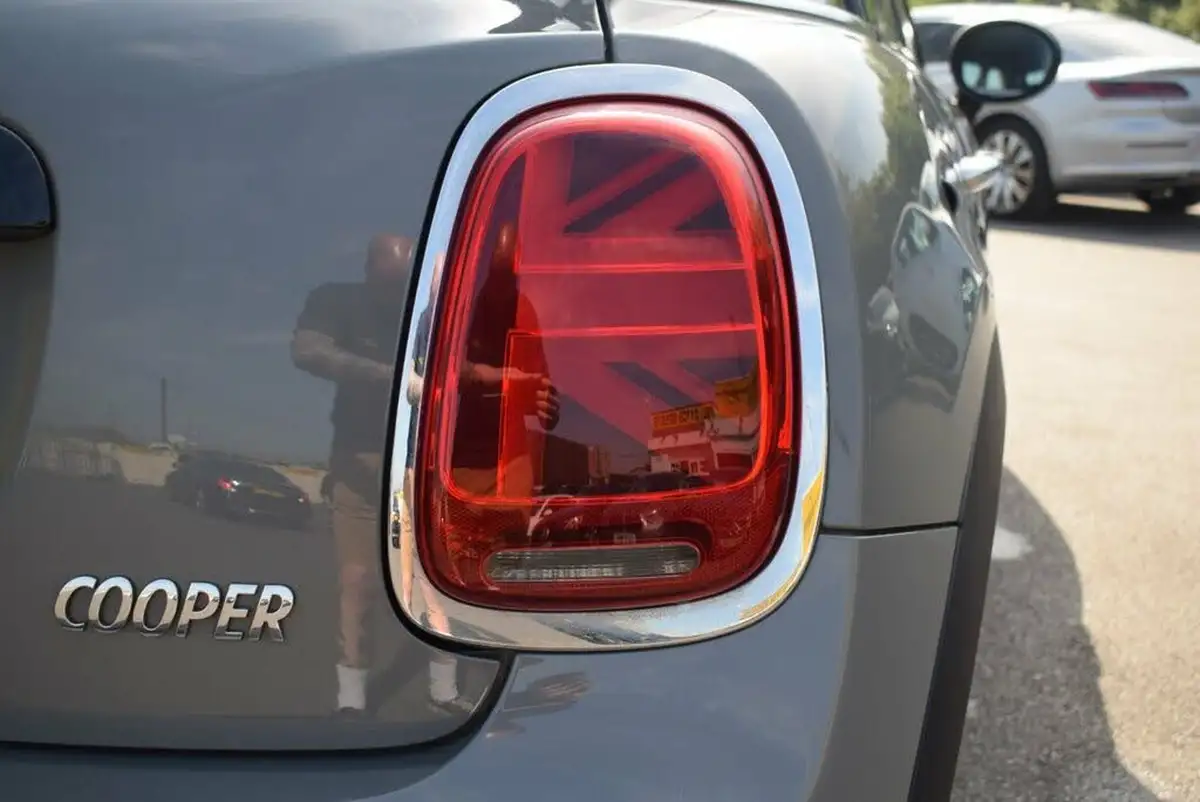 2021-mini-cooper-15-cooper-classic-hatchback-5d-big-13