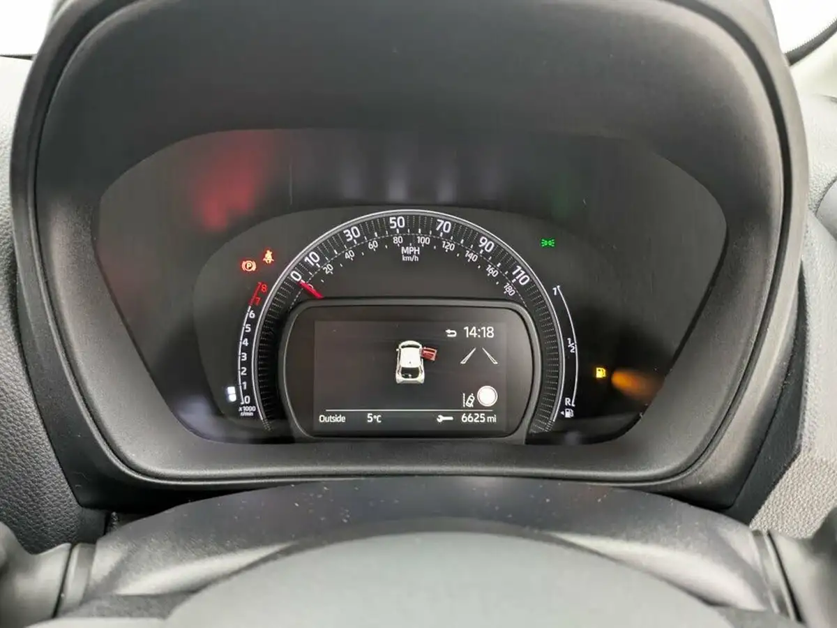 2023-toyota-aygo-x-10-vvt-i-pure-big-23