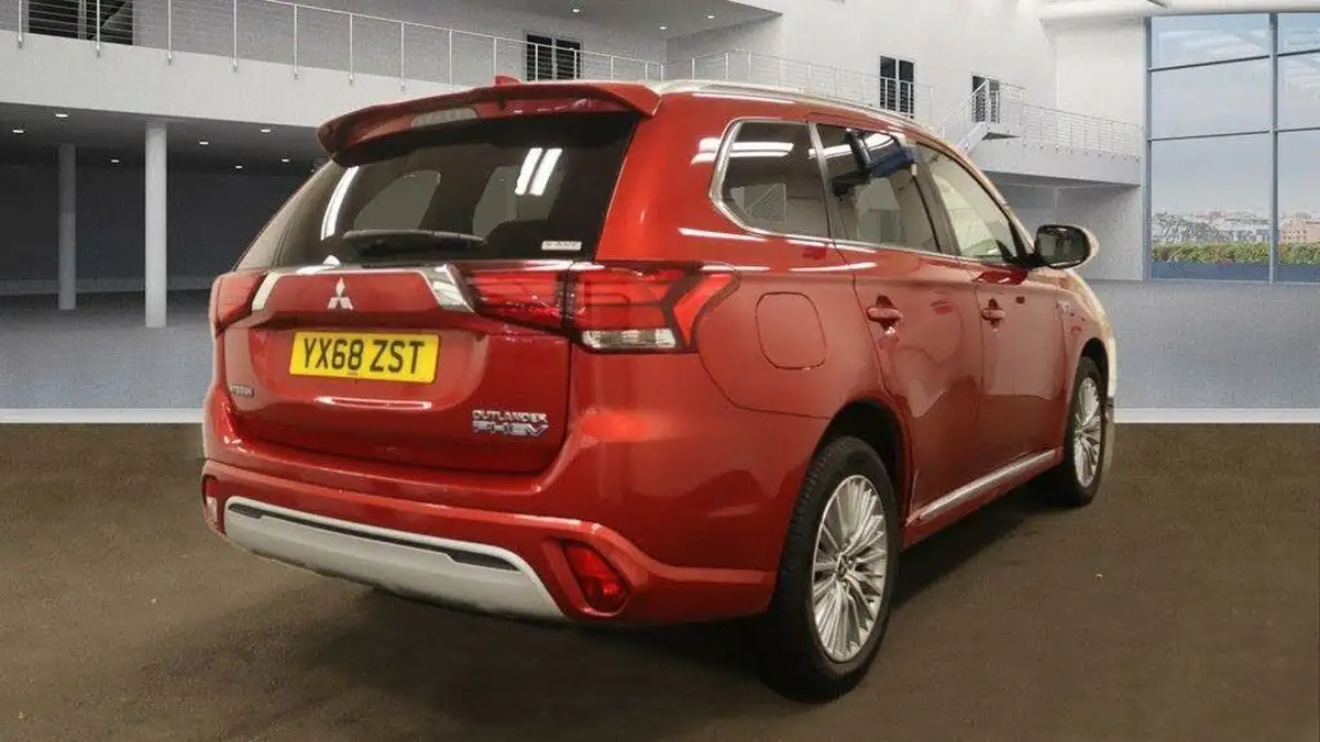 2018-mitsubishi-outlander-24-juro-phev-ss-big-3