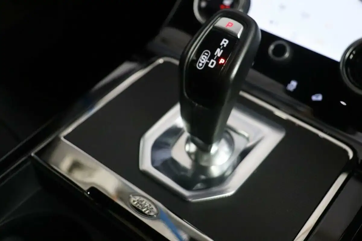 2022-land-rover-range-rover-evoque-20-d200-r-dynamic-hse-big-21