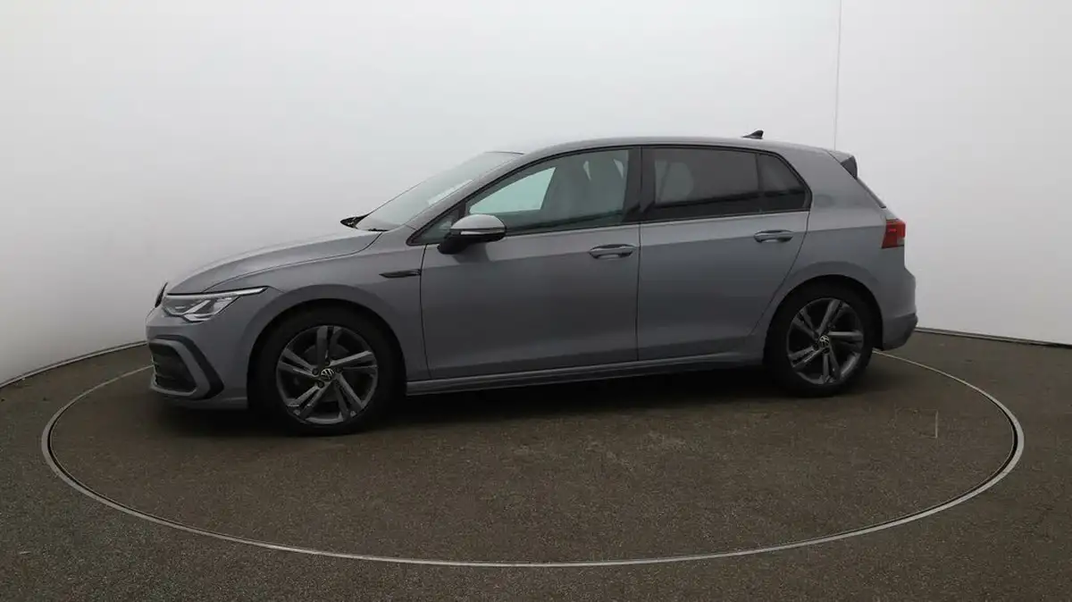 2021-volkswagen-golf-big-61