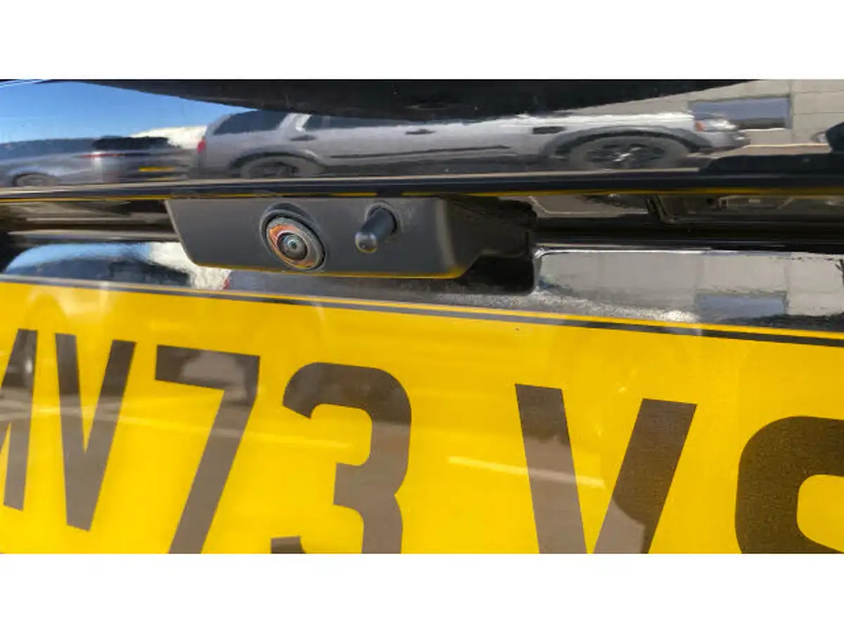 2023-land-rover-110-defender-30-d250-x-dynamic-se-big-40